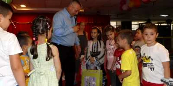 cadou pentru nicoleta Iancu FOTO Corina Macavei 