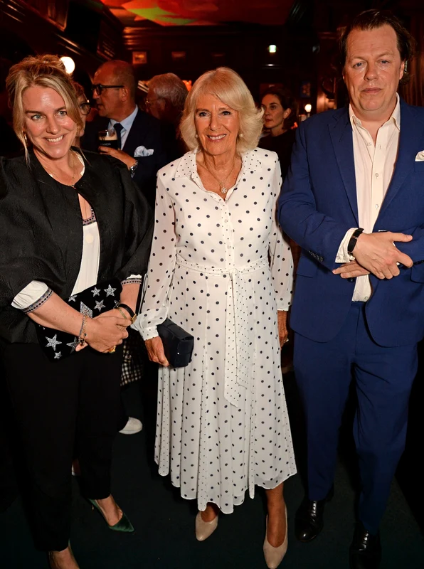 Laura Lopes, Regina Camilla si Tom Parker Bowles