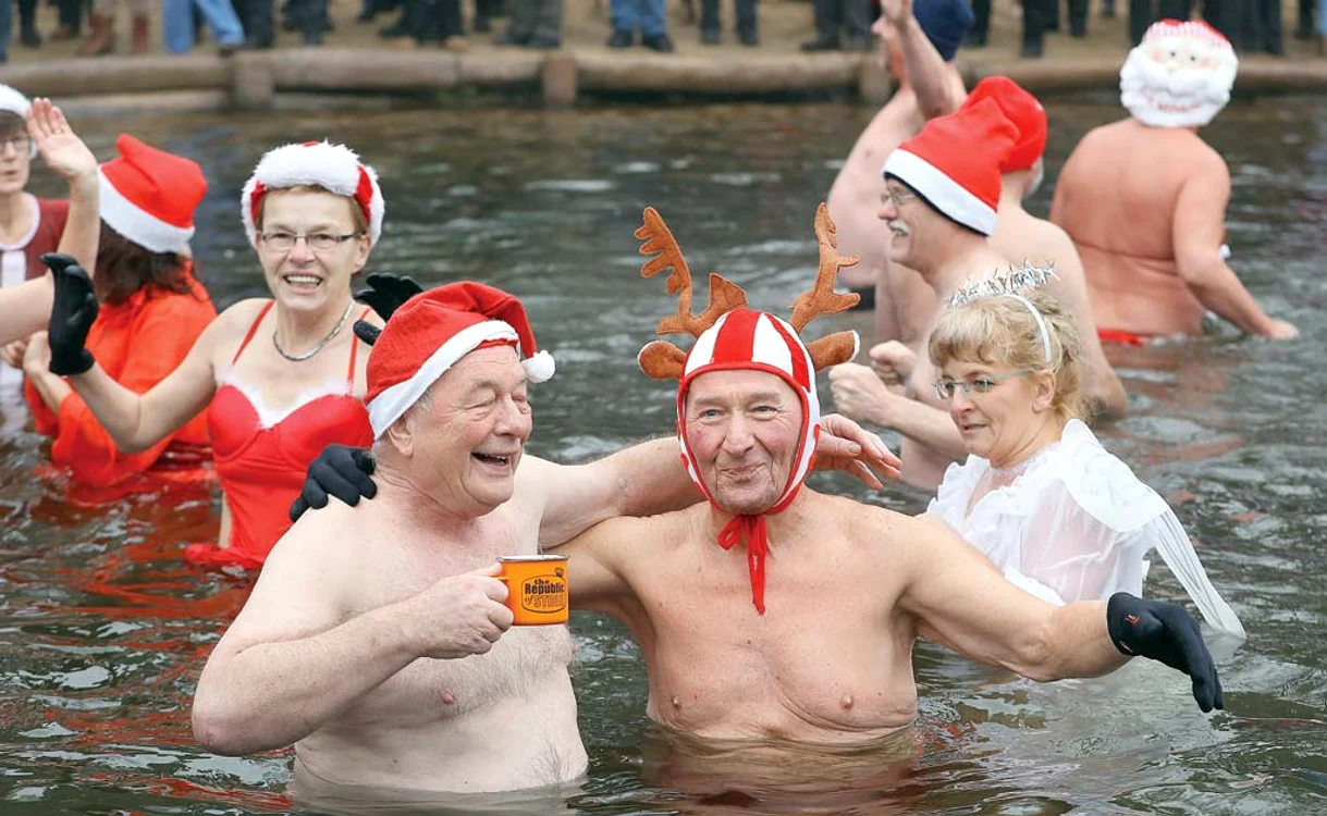 
    Bine că nu  a îngheţat lacul  că făceam ţurţuri!  