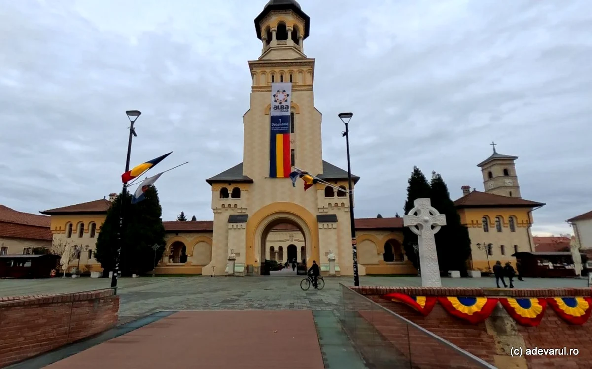 Mai mulți lideri politici merg luni la Alba Iulia FOTO Daniel Guță 