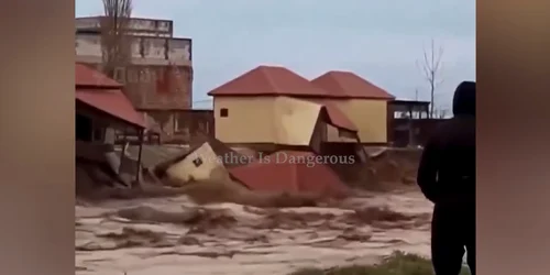 Inundatii in urma ploilor torentiale in Daghestan Rusia FOTO: captură video YT
