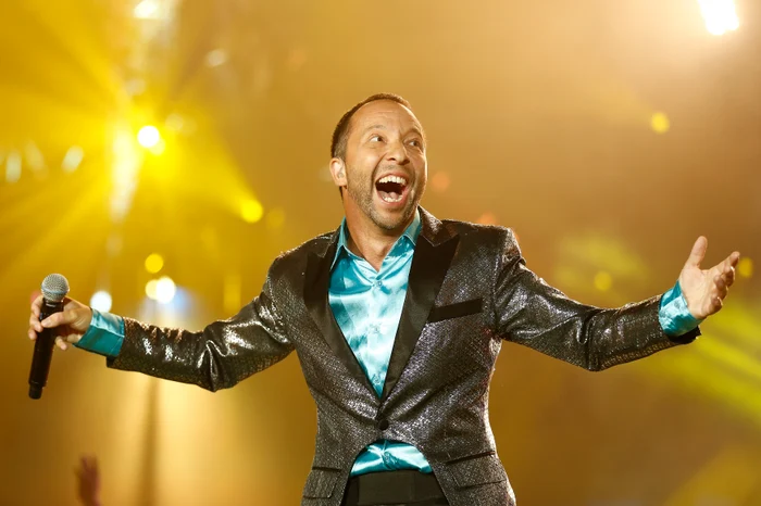 DJ BOBO (51 de ani), pe numele lui real René Baumann, este un celebru DJ, artist și compozitor din Elveția