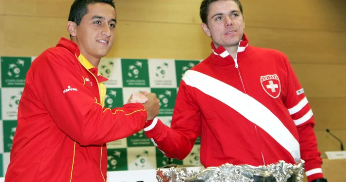 Nicolas Almagro (stânga) a pierdut duelul cu Stanislav Wawrinka (dreapta)