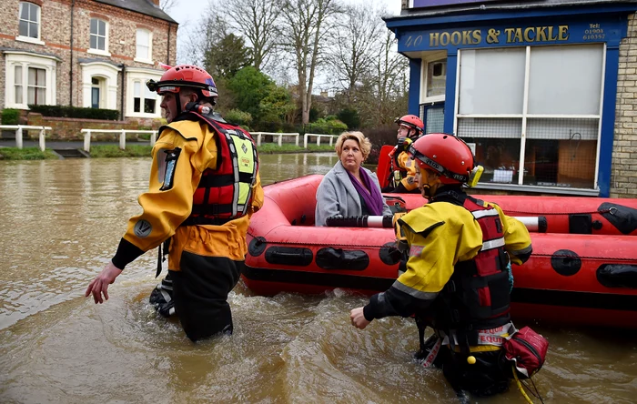 Britanicii suferă din cauza ploilor abundente (Foto: Getty)