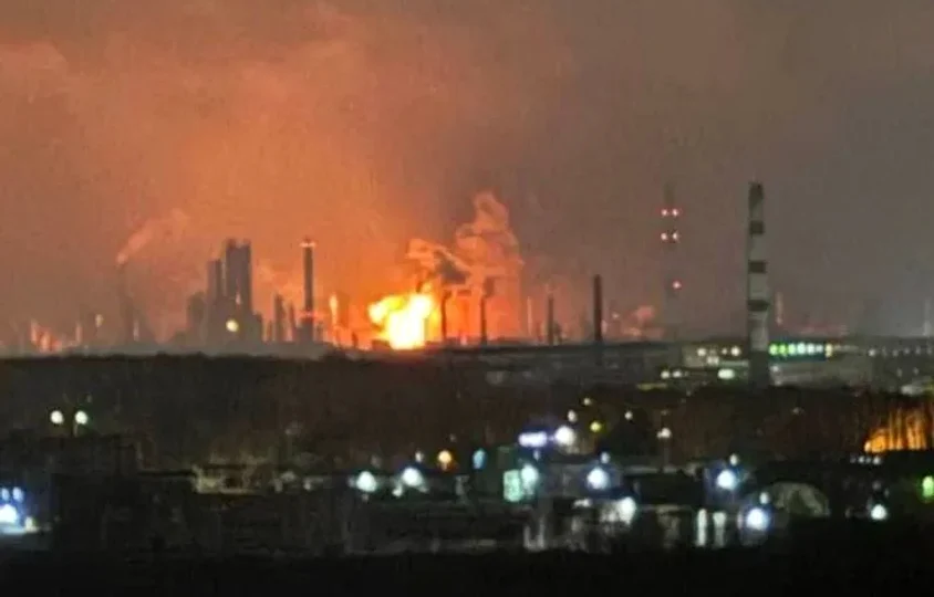 Rafinăria și-a întrerupt operațiunile în urma atacului FOTO Andrii Kovalenko / Telegram