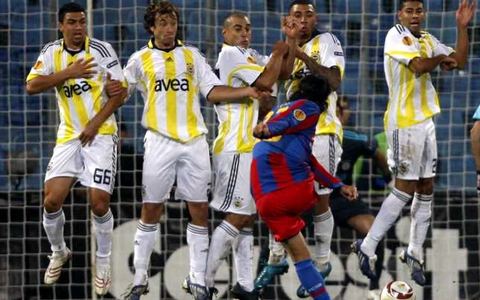 FOTBAL: Steaua intră de mâine în cantonament