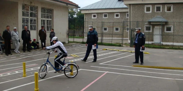 Elevii Şcolii nr. 2 „Dimitrie Cantemir“ s-au impus din nou în competiţia de educaţie rutieră