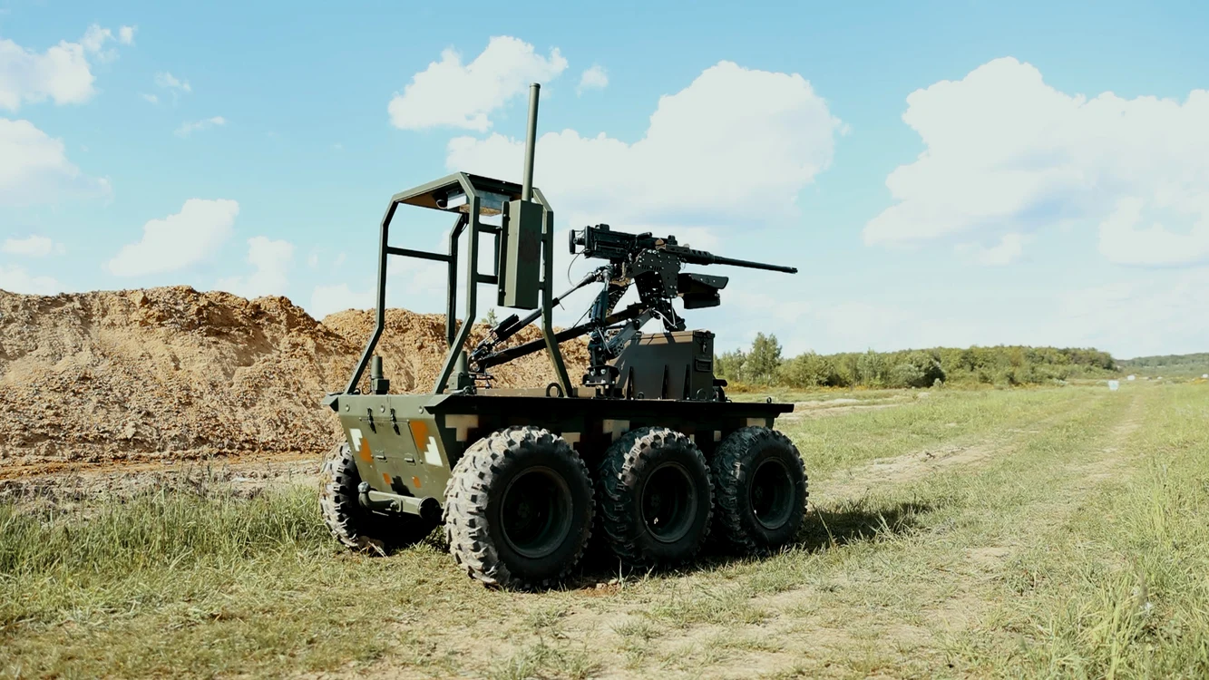 Robot terestru cu mitralieră/FOTO:X