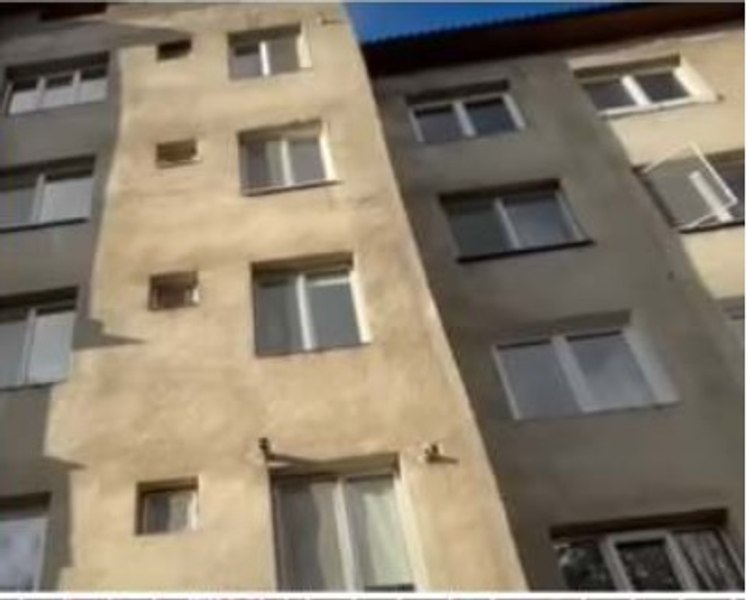Femeia aruncată pe fereastră de soțul ei a fost îmormântată în satul natal 