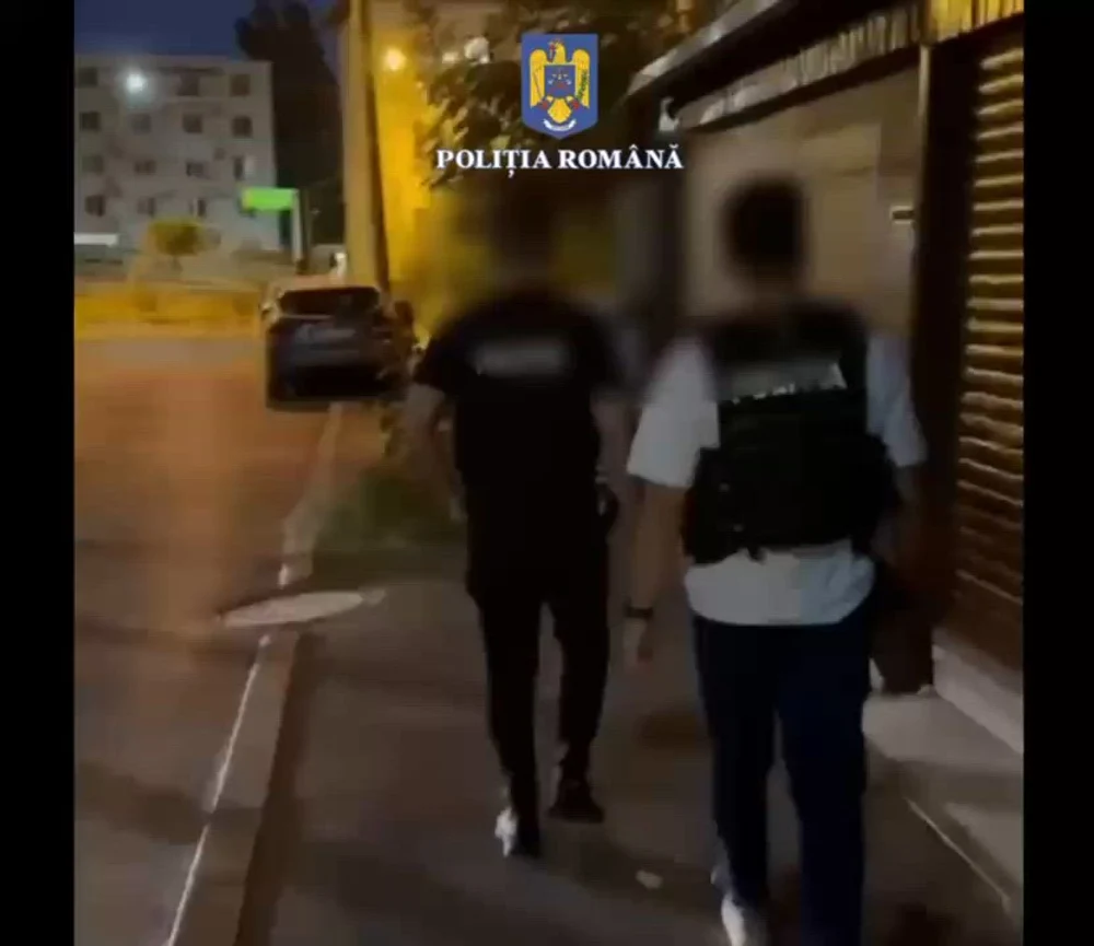 Percheziții la compania aeriană „Fly Lili”, într-un dosar de evaziune fiscală. Cum ar fi fentat statul firma cu care Horațiu Potra își ducea mercenarii în Congo