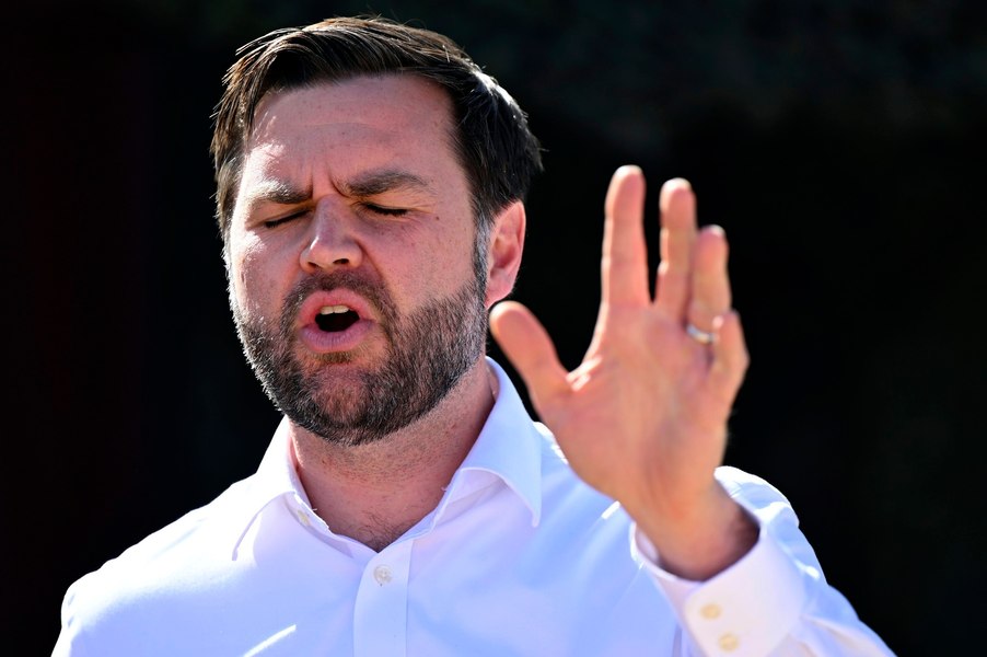 Vicepreședintele SUA, J.D. Vance, în Ungaria pentru a-l sprijini în alegeri pe premierul Viktor Orban.  Vizita are o miză strategică