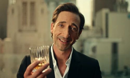 1 thumbnail 3 adrien brody walkers ad cheers moment with jwblack jpg jpeg