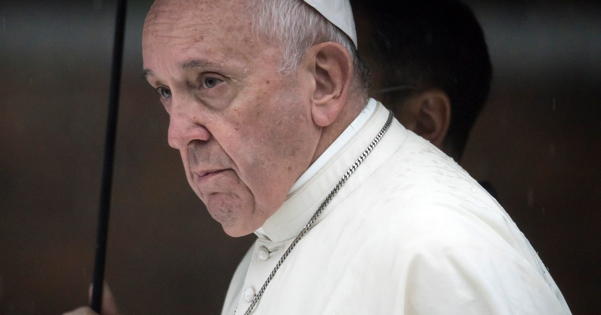 Papa Francisc, internat din nou din cauza unei infecții respiratorii