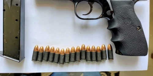 slobozia arme detinute ilegal foto ipj ialomita