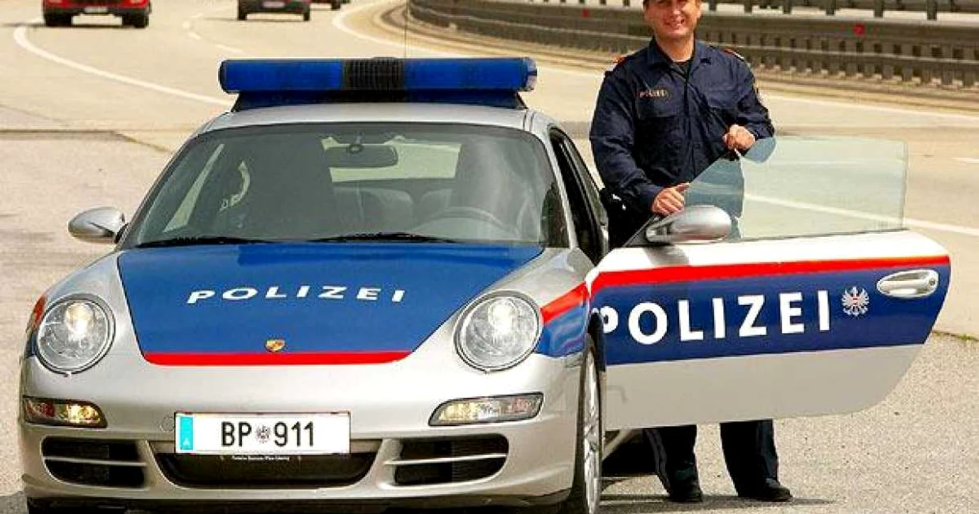 TIR oprit de poliția din Austria Foto: Arhivă