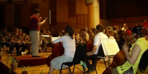 Bacău: Invitație la Filarmonică