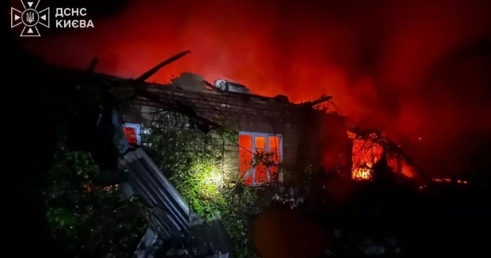 Doi oameni, între care un copil, au murit la Kiev în urma atacurilor rusești. O școală din Sumî, lovită după evacuarea elevilor