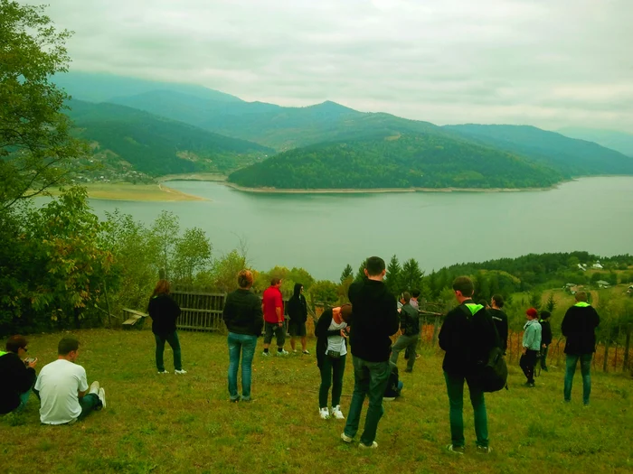 lacul bicaz foto traian badulescu