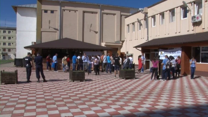Până la sfârşitul lunii august, în baza de date a AJOFM Dâmboviţa au fost înscrişi 1791 de absolvenţi din anul curent, din care 635 primesc indemnizaţie de şomaj