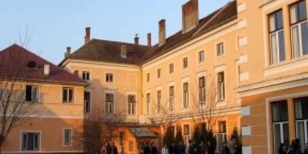 Facultatea de Ştiinţe Politice, Relaţii Internaţionale şi Studii Europene