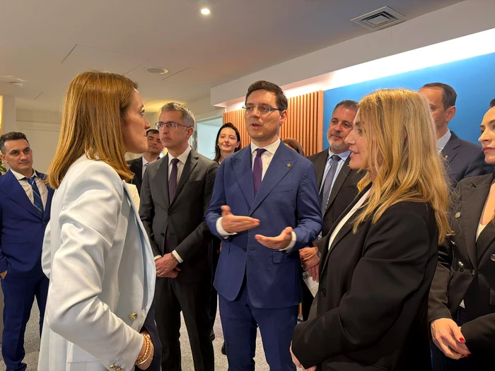 Nadia Comăneci și Roberta Metsola. FOTO FB Victor Negrescu