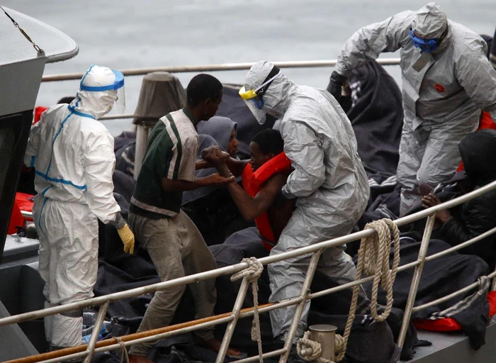 
    300 de emigranţi şi-au pierdut viaţa în valurile puternice ale măriiFoto: news-republic.com  