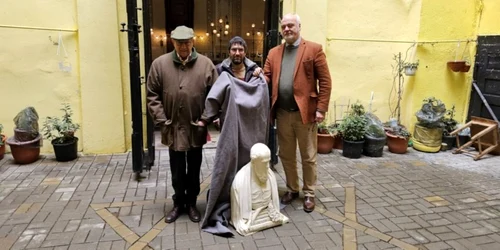 Bust Aron Chorin, foto Facebook Federaţia Comunitatilor Evreiesti din Romania jpg