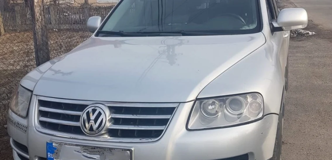 Maşină implicată în „Metoda Accidentul” la Vâlcea Foto Poliţia Română