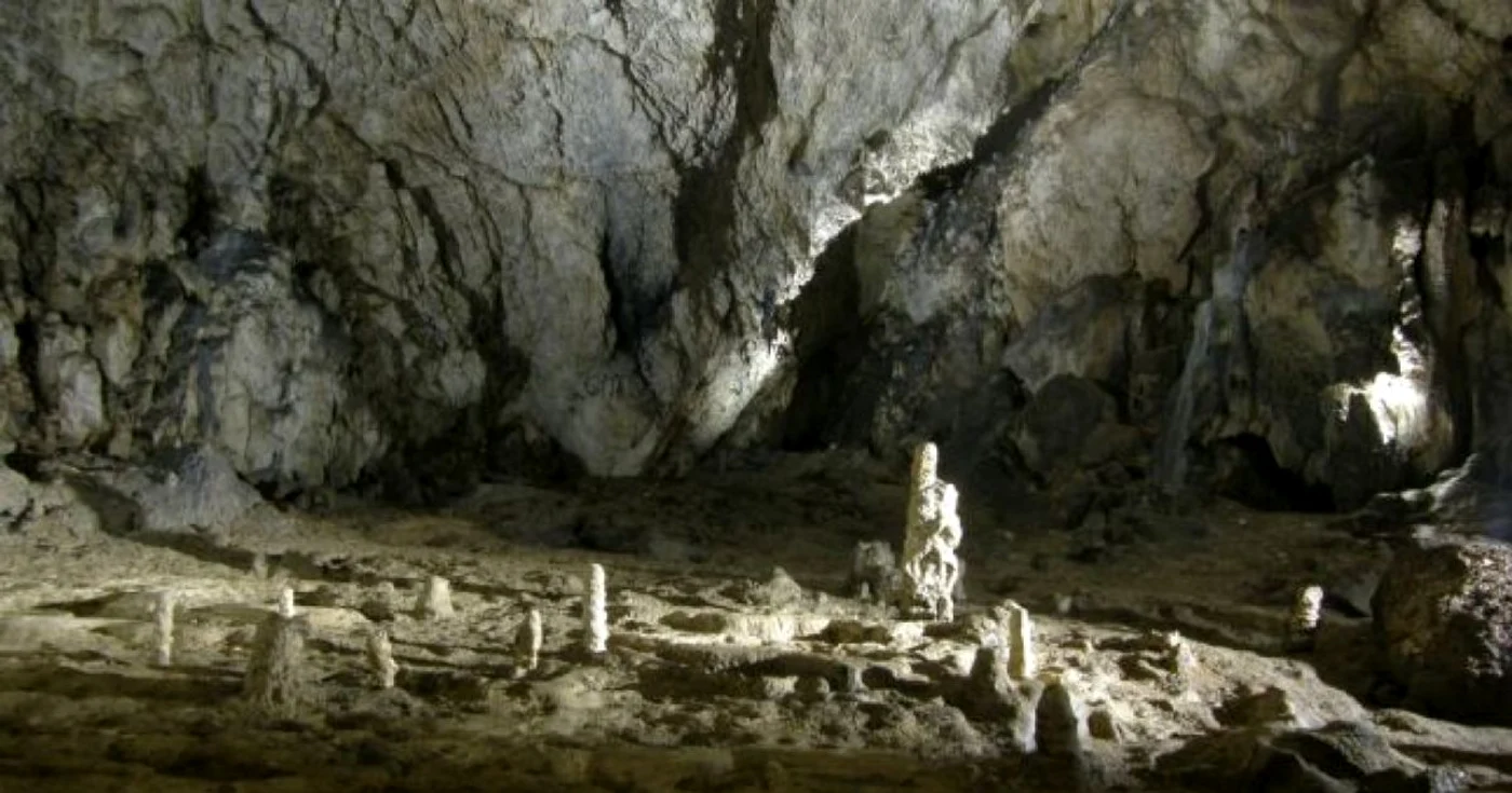 Peştera Valea Cetăţii este o minune a naturii. FOTO Adevărul.