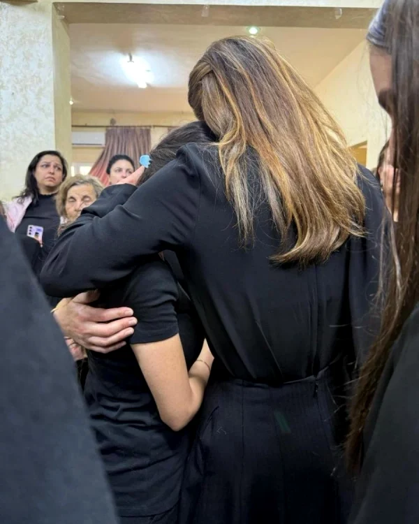Regina Rania, Prințul Moștenitor Hussein și Prințesele Rajwa și Salma (5) webp