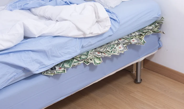 Câți bani cash trebuie să ai în casă / foto: Shutterstock