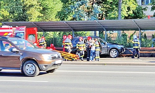 foto   accident statie autobuz jpg