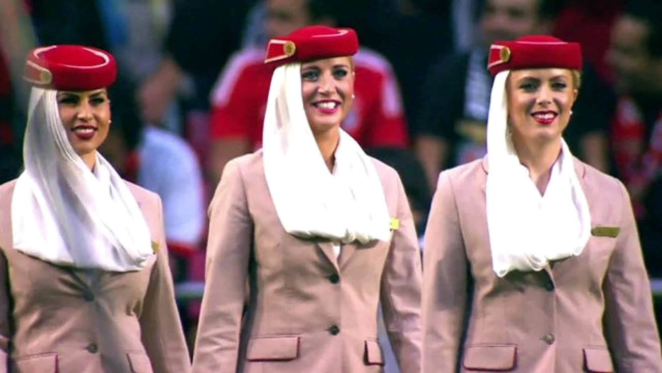 Stewardesele de la Emirates au făcut spectacol pe Da Luz