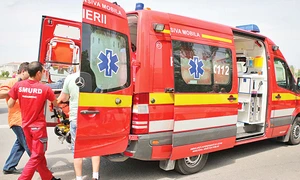 acci4 actu 4  2col baza accident smurd ambulanta foto g florin 6 jpeg