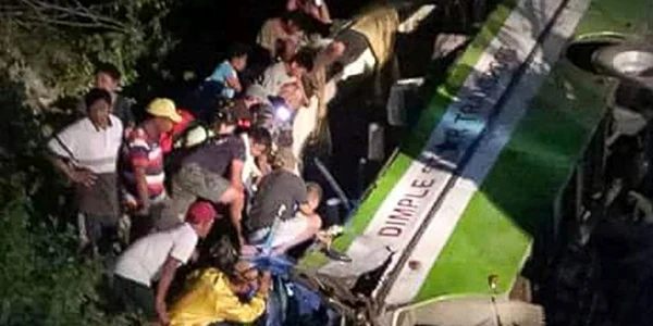 accident autobuz filipine foto twitter