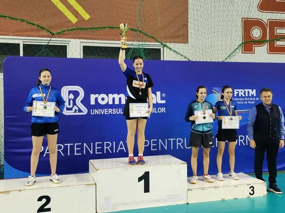 Andreea Jifcu și-a mai împlinit un vis, cucerind trofeul U 15 FOTO: arhiva Felicia Coneschi