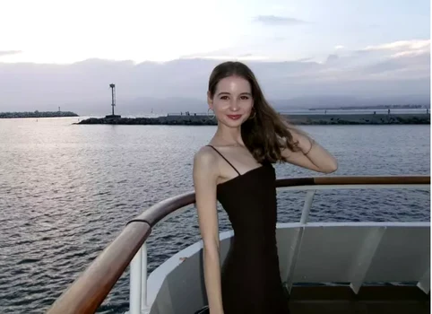 Irina Columbeanu a absolvit liceul, Instagram