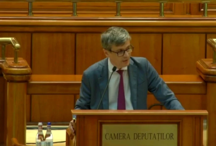 Ministrul Energiei, Virgil Popescu, a participat la „Ora Guvernului”, în Parlament. FOTO: Captura Video