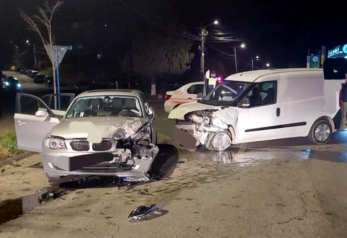 Accidentul la care se deplasa echipajul de poliție. FOTO ISU Argeș