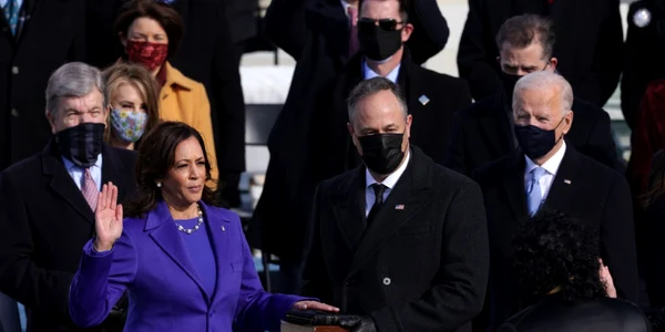 Kamala Harris depune juramantul la Capitoliu 20 ianuarie 2020 FOTO Getty Images