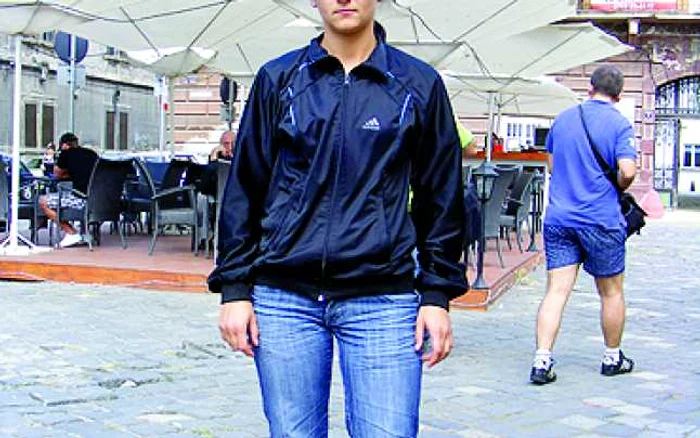 Timişoara: PORTRET / Manuela Voica,  dovada că şi fetele ştiu fotbal
