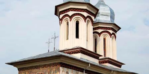 biserica subesti foto cj arges jpg