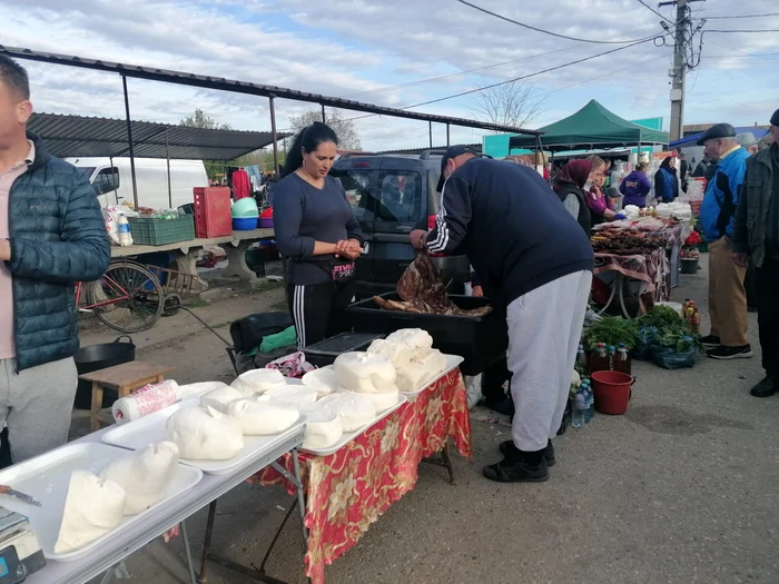 Brânza depășește la preț carnea de miel FOTO: Alina Mitran