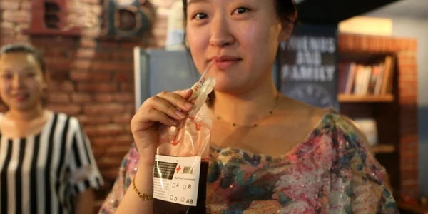 cafenea vampiri
