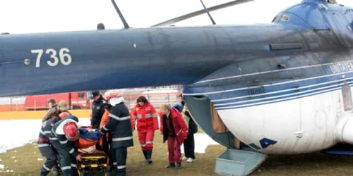 Medicul venit cu elicopterul a fost chiar şefa SMURD Iaşi şi pentru Regiunea Nord-Est, Diana Cimpoieşu