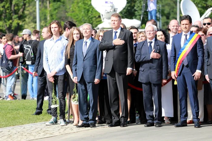 Octav Bjoza, fost subsecretar de stat în Guvernele Orban şi Cîţu, alături de Klaus Iohannis şi Emil Constantinescu. FOTO Arhivă Octav Bjoza / Facebook