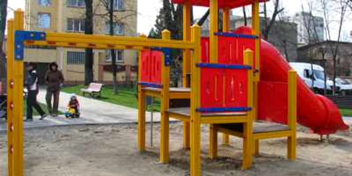 În Arad sunt zeci de locuri de joacă