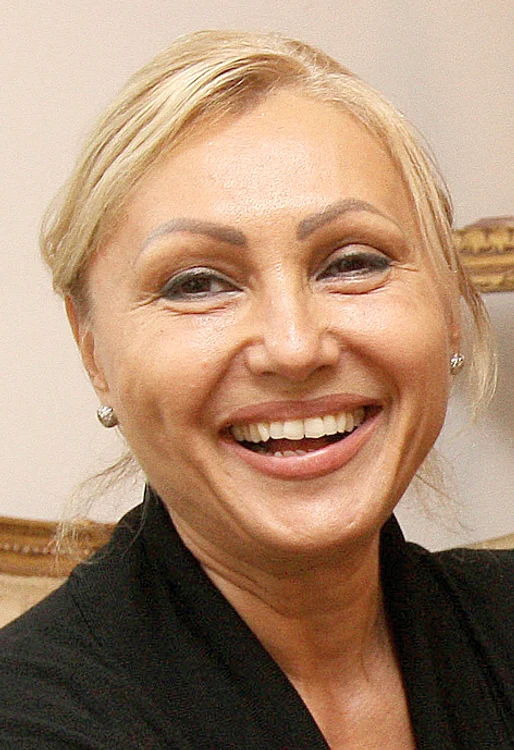 Designerul Flora Năstase a analizat, pentru Click!, ținutele de lux ale divelor, a căror sumă totală ajunge la 18.500 de euro