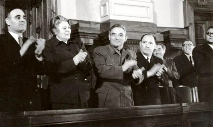 Apostolii lui Stalin  Secretele perfide ale nomenclaturii bolşevice din România, la Adevărul Live, de la 11 00 jpeg