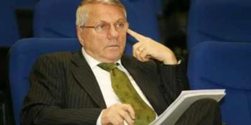 Mircea Rădulescu l-a ajutat pe Adrian Mititelu să găsească înlocuitor pentru Daniel Mogoşanu